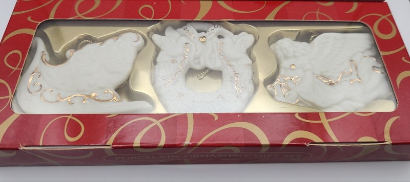 Avon Gift Set Set Of 3 Porcelain Christmas Ornament 24k Gold Accents New in Box