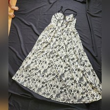 Elegant Black and White Floral Dress Size S Measurements In Description And Pics