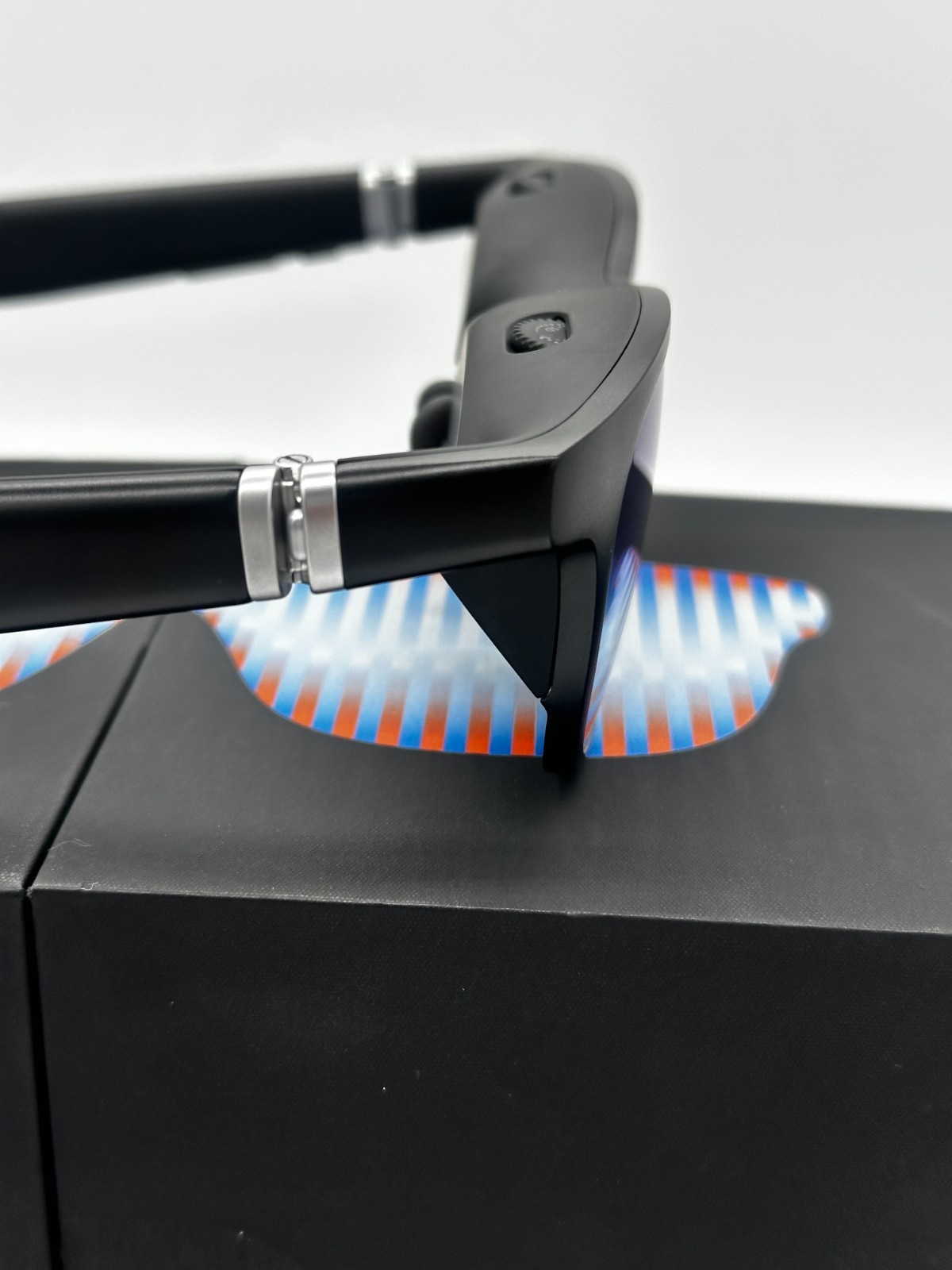 VITURE ONE XR GLASSES (120 HZ) WITH  ACCESSORIES INCLUDED