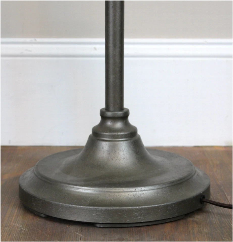 Lámpara de pie con acabado de estaño con cuello de cuerda ajustable Foto 3 de 3