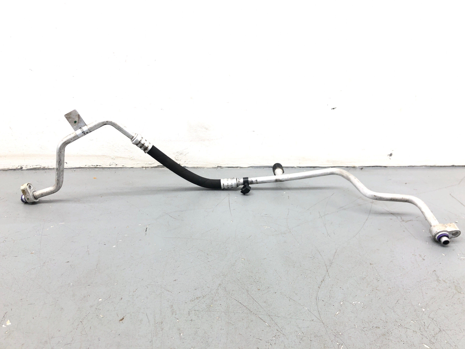 2020-2023 MCLAREN GT 4.0L ENGINE COOLANT WATER HOSE LINE PIPE 22FA945GP OEM 2021