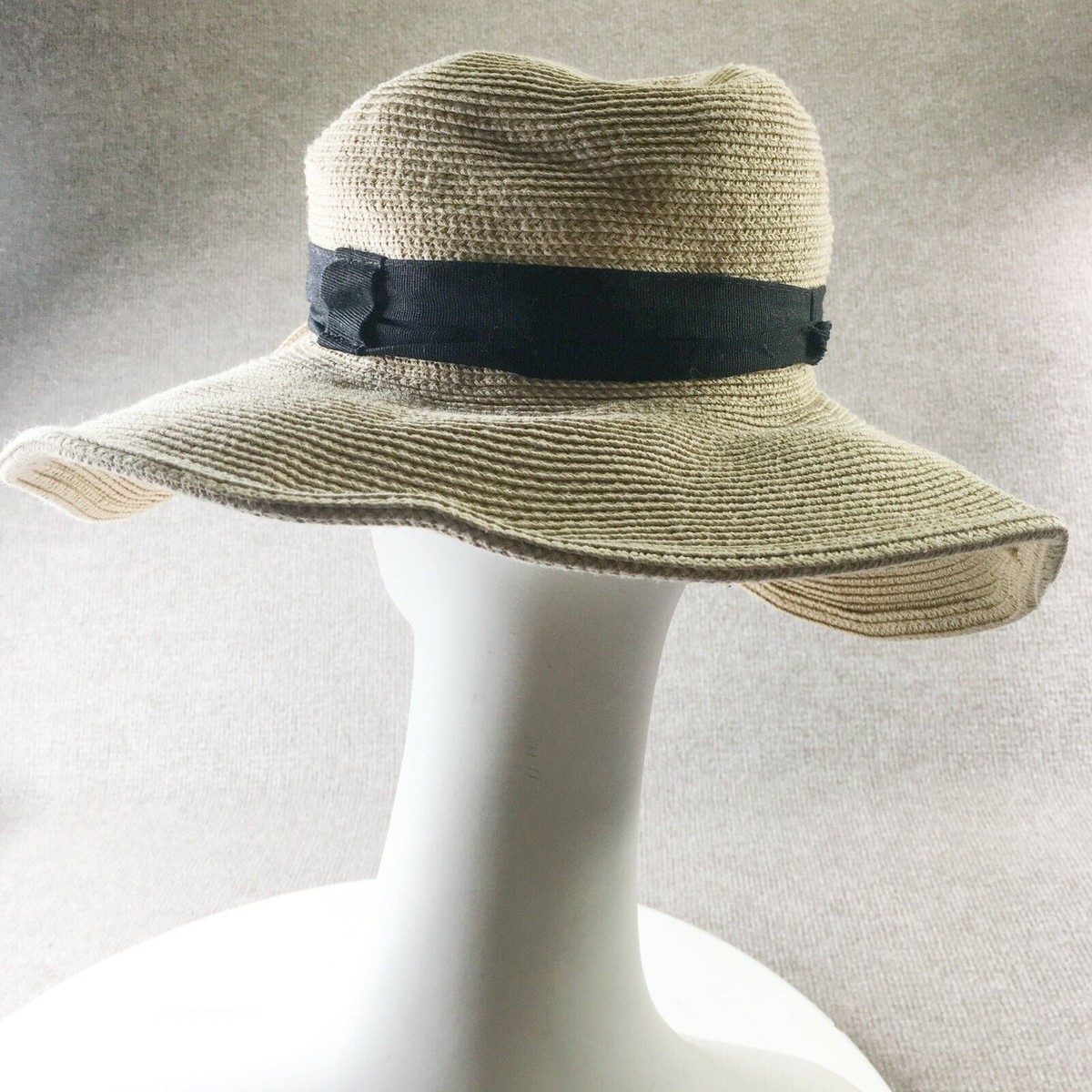 Uhr Portable Sun Hat ベージュ Uhr(ウーア)のPortable Sun Hat通販 | 集英社HAPPY PLUS STORE