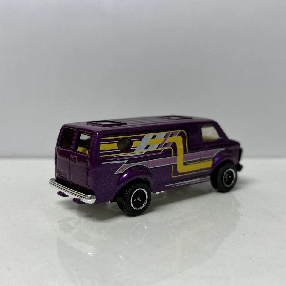 1975 75 Chevy Van Collectible 1/64 Scale Diecast Diorama Model - Image 2 of 4