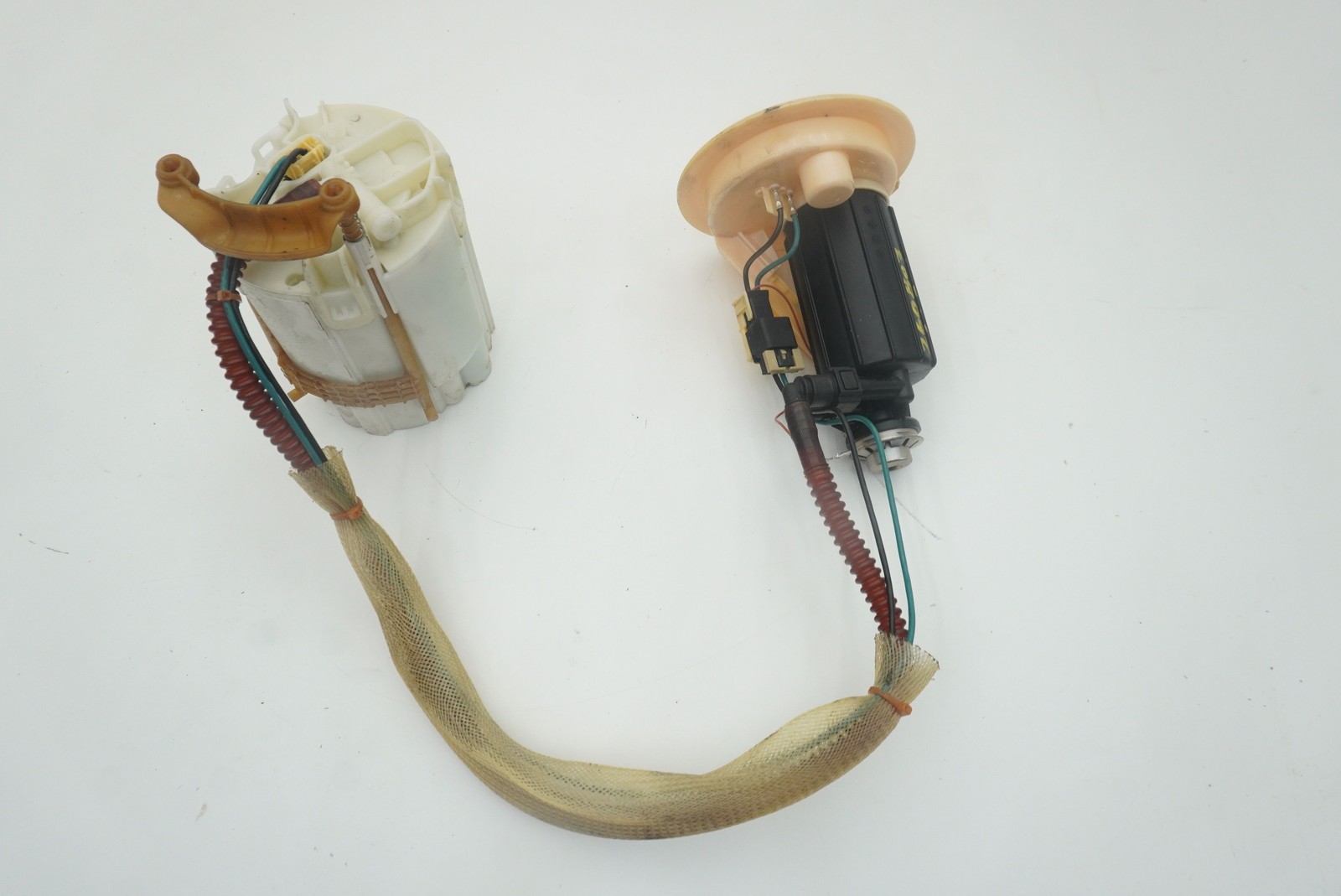 Ferrari GTC4Lusso 2016-2020 Right Fuel pump filter P/N 272086