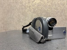 Sony DCR-DVD201 Handycam DVD-R/RW Camcorder 20x Zoom 2.5in LCD USB Silver