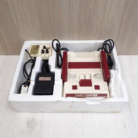 Nintendo Famicom Console in box  with 10 games Japanese Family Computer CIB