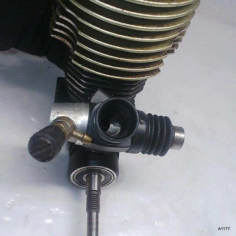 Axial .28 Spec 1S Racing Engine W/out Pull Starter (Gold Head) - Image 2 of 4