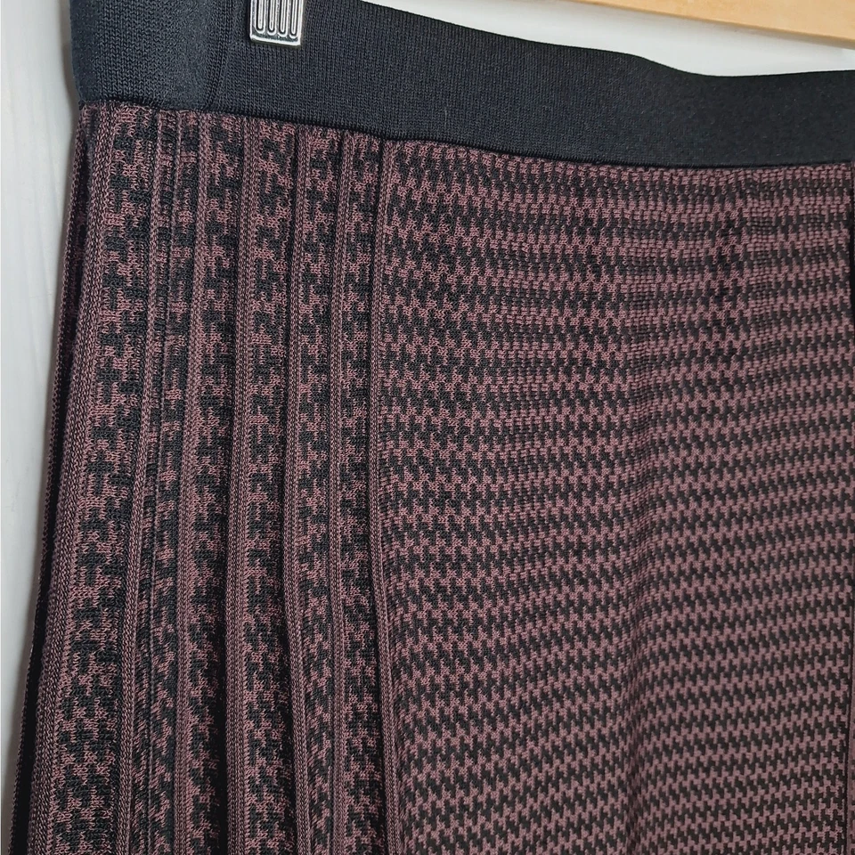 Falda Misook Midi Plisada Pata de Gallo Tejida XL Borgoña Carrera Pull On Oficina Foto 4 de 4