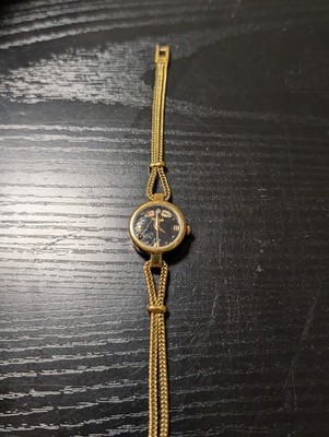 Black Hills Gold Womens Watch Black Dial Gold Tone New Battery Broken Glass