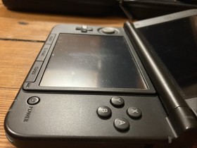 Nintendo 3DS XL Red 4GB SD Stylus Case Chargers AR Cards Dragonology Screen Prot