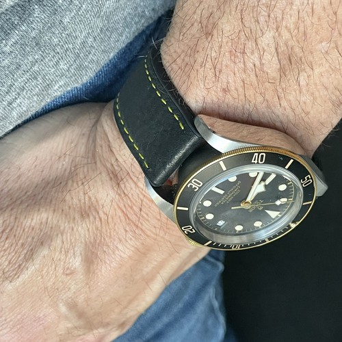 Cinturino orologio pelle bovina 22mm impermeabile NERO fondo gomma punto GIALLO - Foto 2 di 12