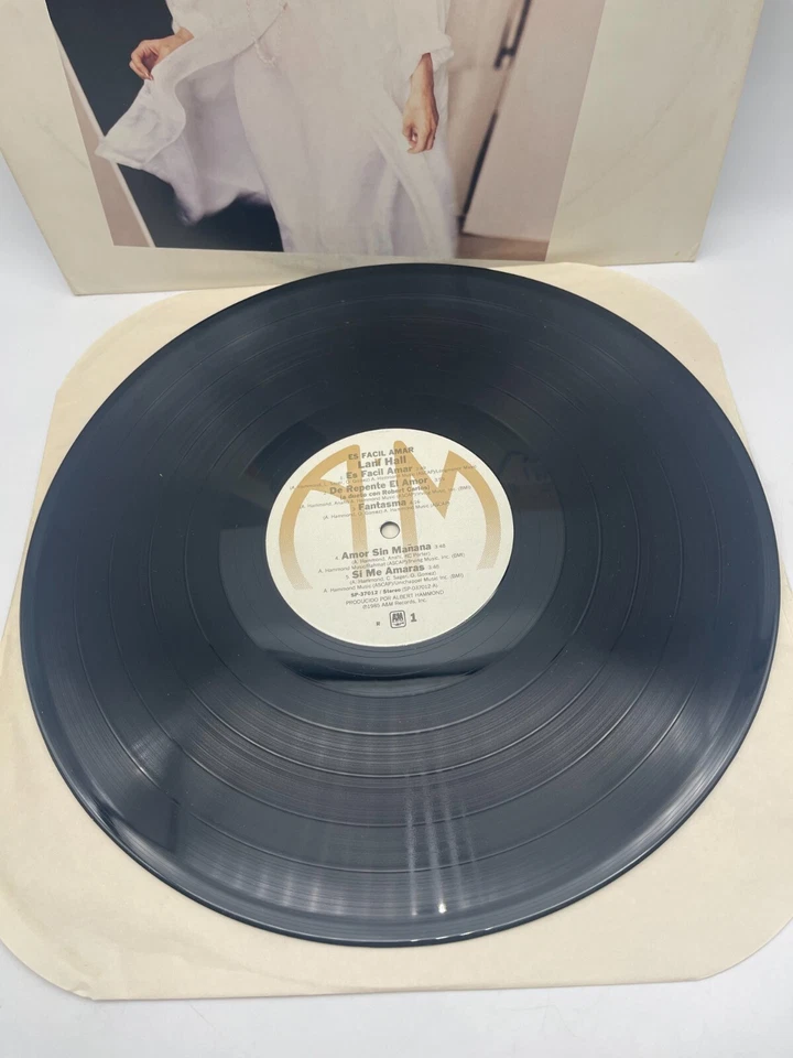 Lani Hall Es Facil Amar LP 1985 A&M  37012 Latin Pop Vinyl Record Album LP - Image 2 of 4