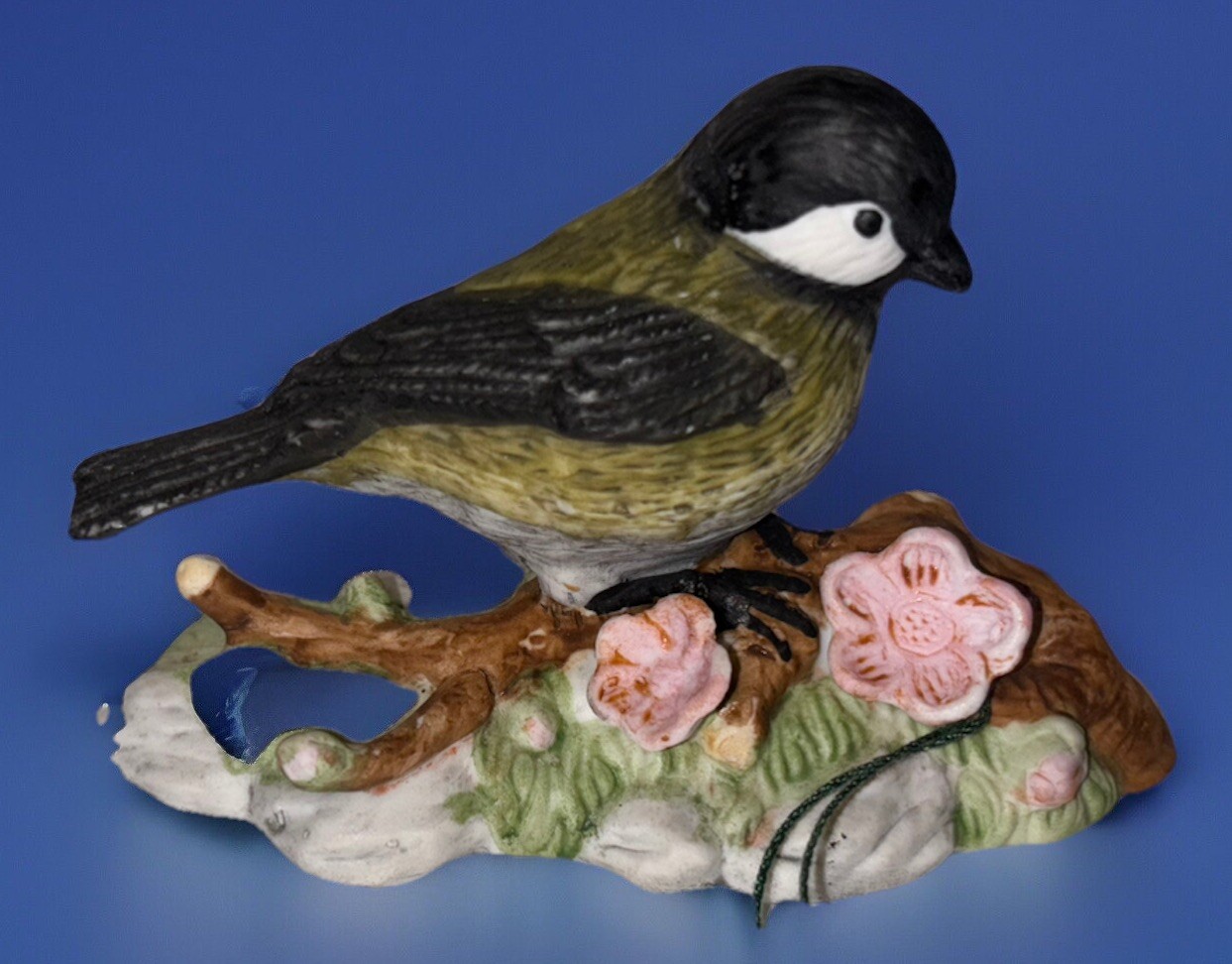 Nature's Song Black- Capped Chickadee Bird Figurine #15449 Russ Berrie & CO.