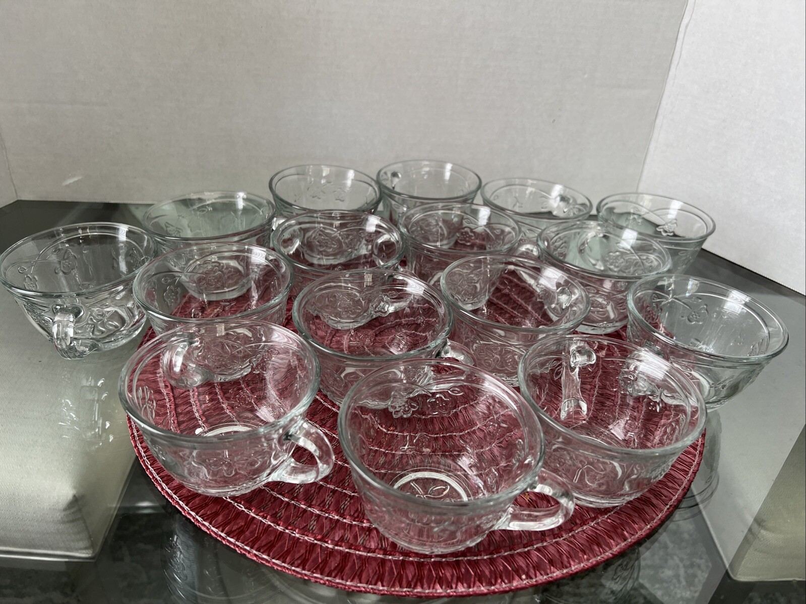 Anchor Hocking Savannah Punch  Set Of 16 Cups And 16 Plastic Hocks