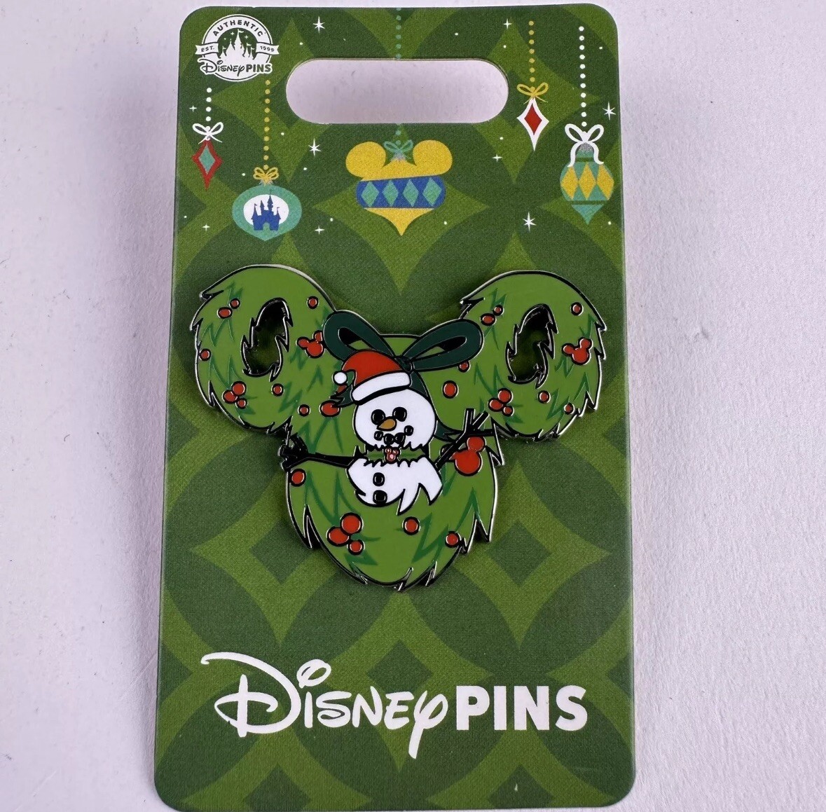 Christmas Holiday Mickey Mouse Wreath Santa Snowman Disney Pin