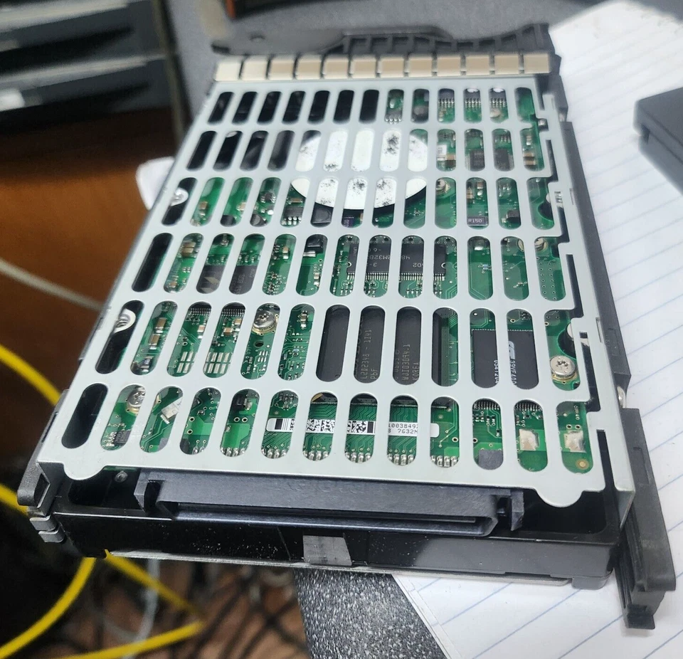 HP AB421-2101AU AB421-69001 A7529-64202 73GB 15K SCSI 3.5" Hard Drive w/Tray - Image 3 of 3