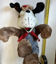 Jasper T. Jowls Dog 20” RARE VTG Chuck E Cheese's Showbiz Pizza Time Plush 1996