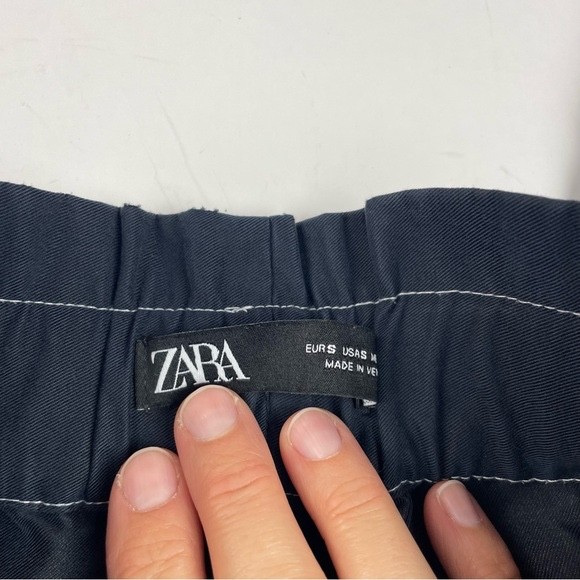 Zara Solid Navy Blue Lightweight Button White Sti… - image 2