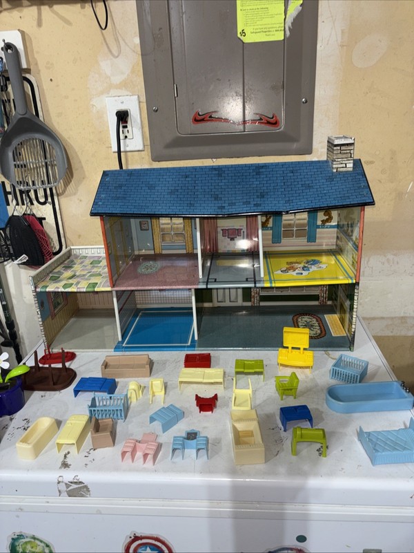 Vintage Marx Tin 1950s 2 Story Dollhouse Disney Room 25" Accessories Furniture ￼