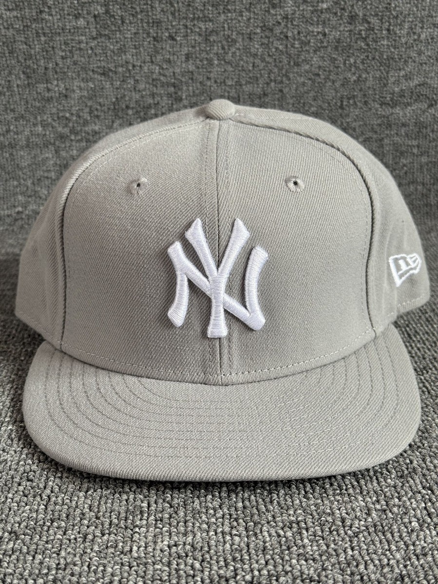 New Era 59FIFTY New York Yankees Gray Fitted Cap White Logo Size 7 3/8