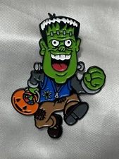 Rare WALMART Vest Squiggly Lapel Pin Halloween Frankenstein (Pin Back)
