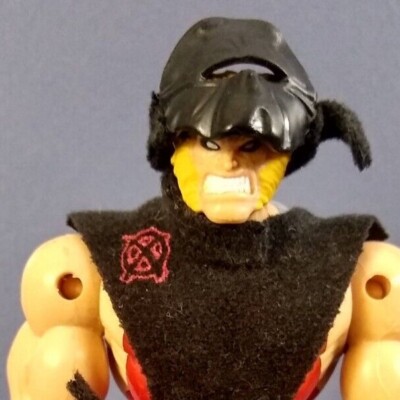 Toy Biz X-Men Ninja Force Sabretooth action figure with mask