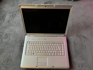 Dell Laptop PP22L (Tastatur teils defekt) +Akku+Ladegerät+Tasche