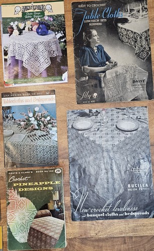 lot 11 vtg LILY crochet Tablecloths bedspreads Coats & Clark's Chair Set 1937 - Picture 3 of 4