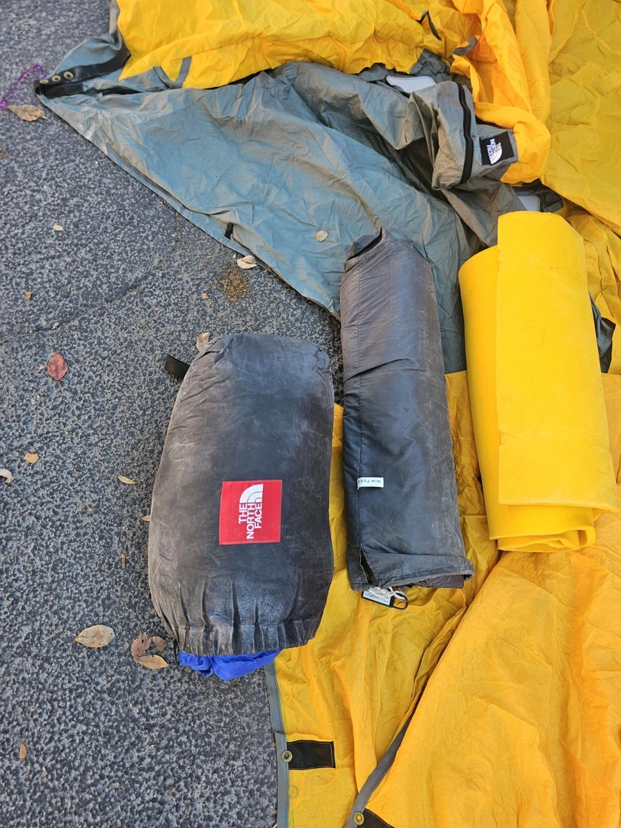 The North Face Mountain 24 2-Man 4-Season Tent Rain fly Stakes