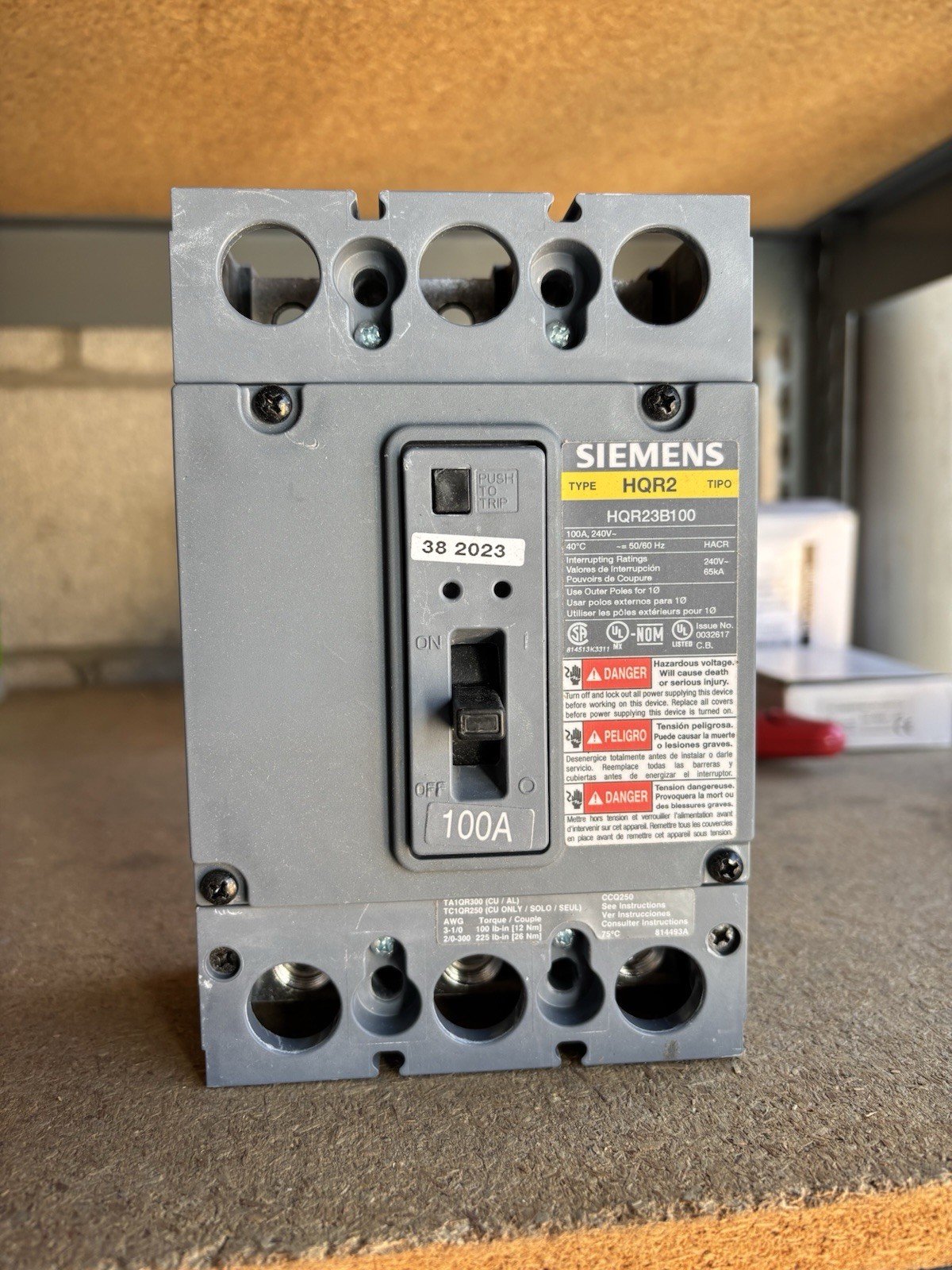 Siemens HQR23B100 - 100A 3 PoleMolded Case Circuit Breaker