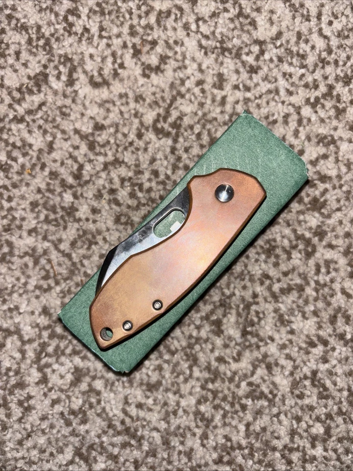 Navaja de bolsillo CRKT 5311CU Pilar - mango de cobre - borde liso - hoja de bloqueo de marco Foto 3 de 4