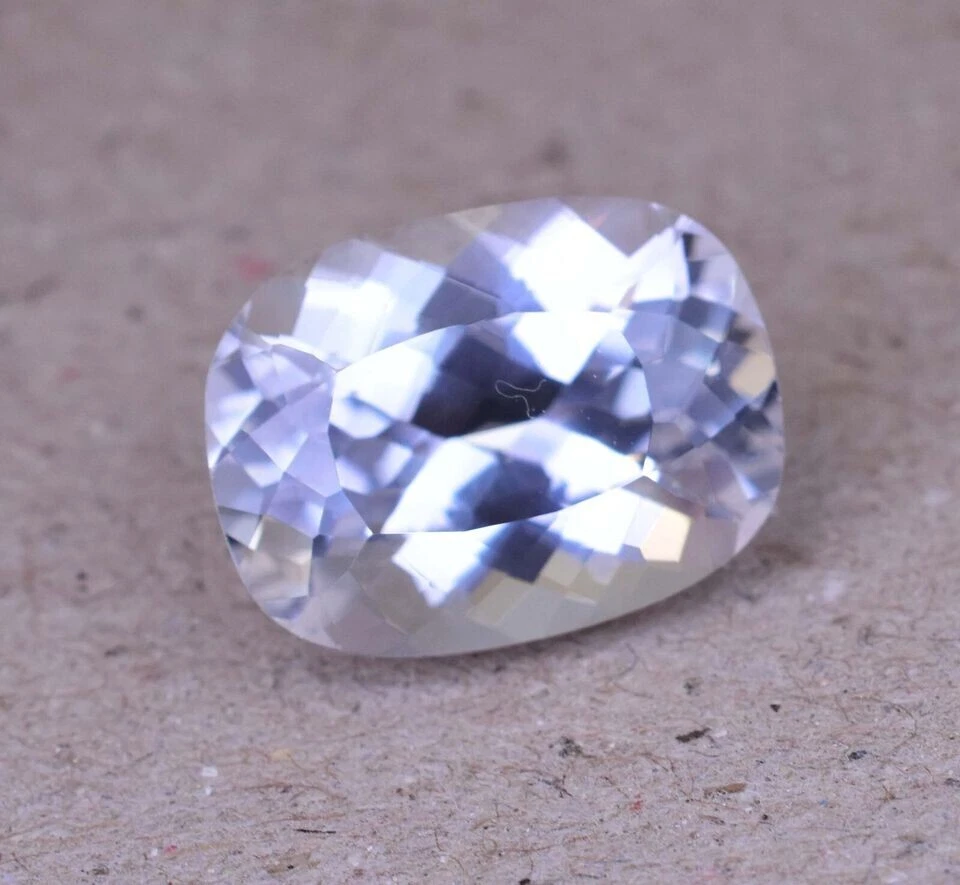 Certificado 180 Ct Zafiro blanco natural de Ceilán Corte cojín Gema suelta Foto 3 de 4