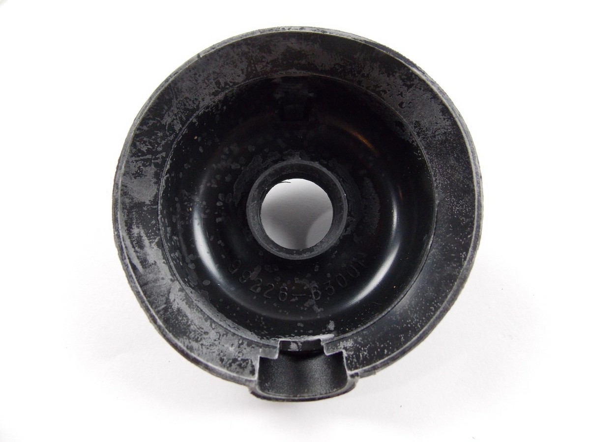 NOS OEM YAMAHA XV/XT/TW/TDM/FZR/VMX/YX HEADLIGTH SOCKET