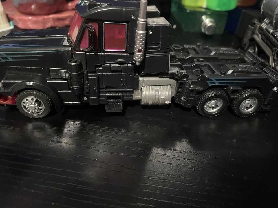 Transformers Legacy Velocitron Speedia 500 Colección Líder Clase Scourge Foto 4 de 4