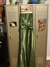 Gunne Sax Jessica McClintock Green 70s Luxury Prom Dress. Beautiful Gold Buckle