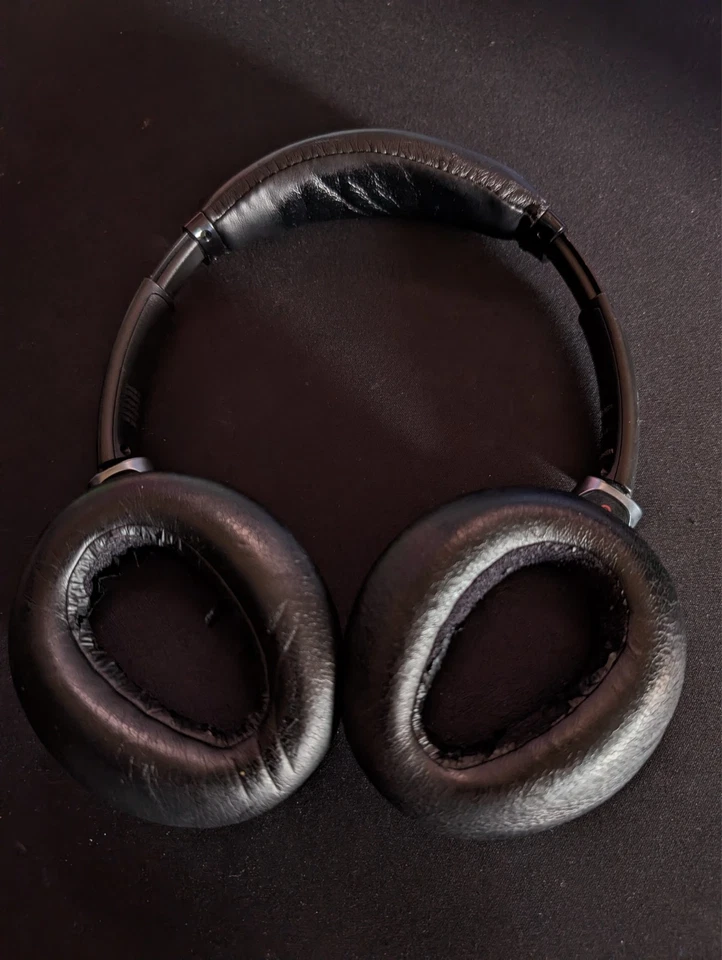 Sony MDR-10RBT Negro Inalámbrico Recargable Bluetooth Auriculares Sobre la Oreja Foto 2 de 4