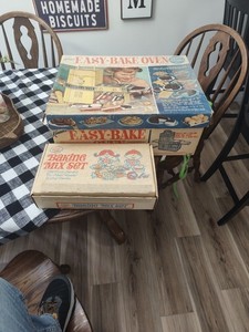 Vintage 1960s Kenneth Easy Bake Oven With Accessories  Cookbook And  4 Original