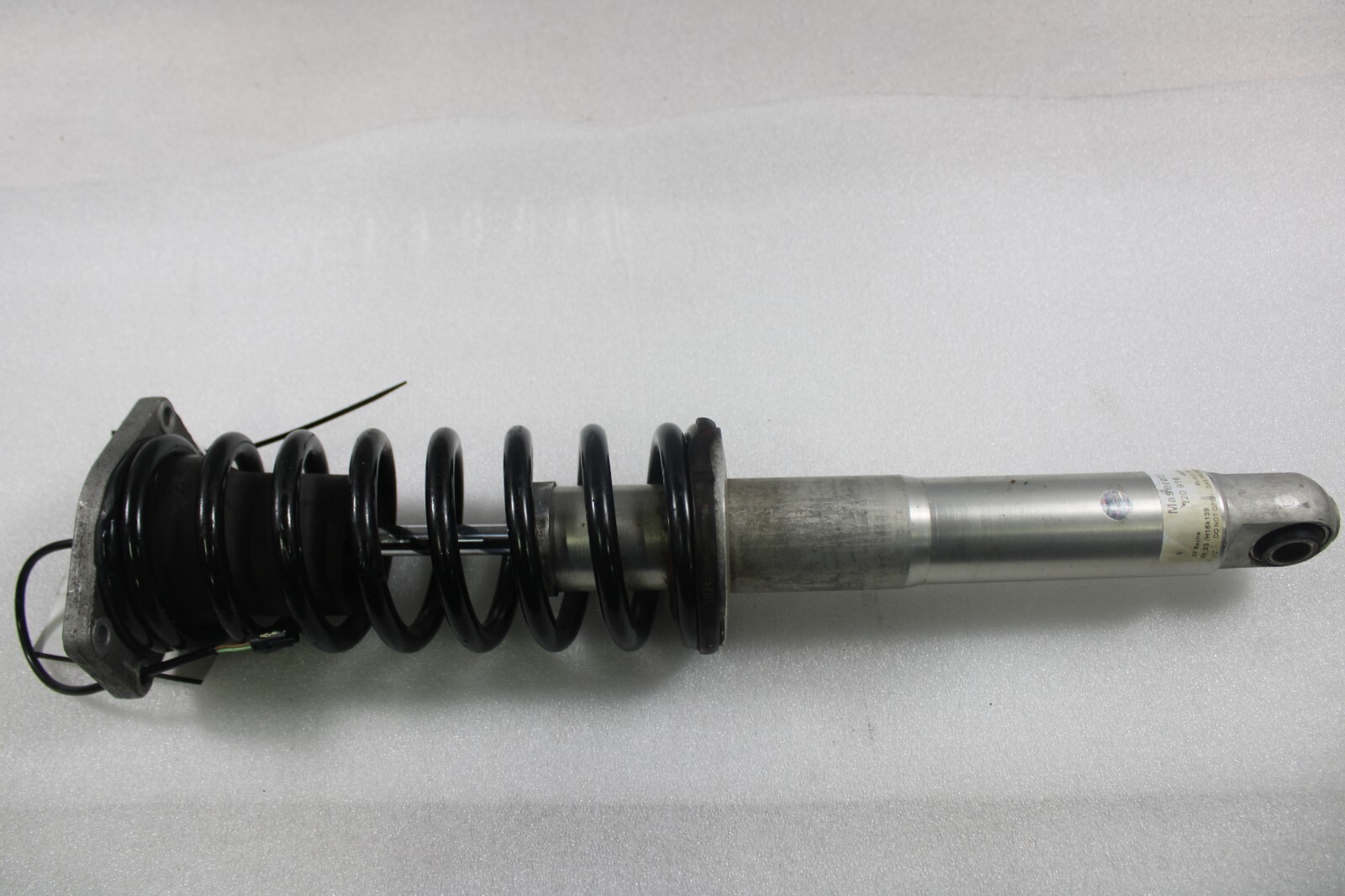 Maserati Quattroporte, Rear Shock Absorber, Used, P/N 220916