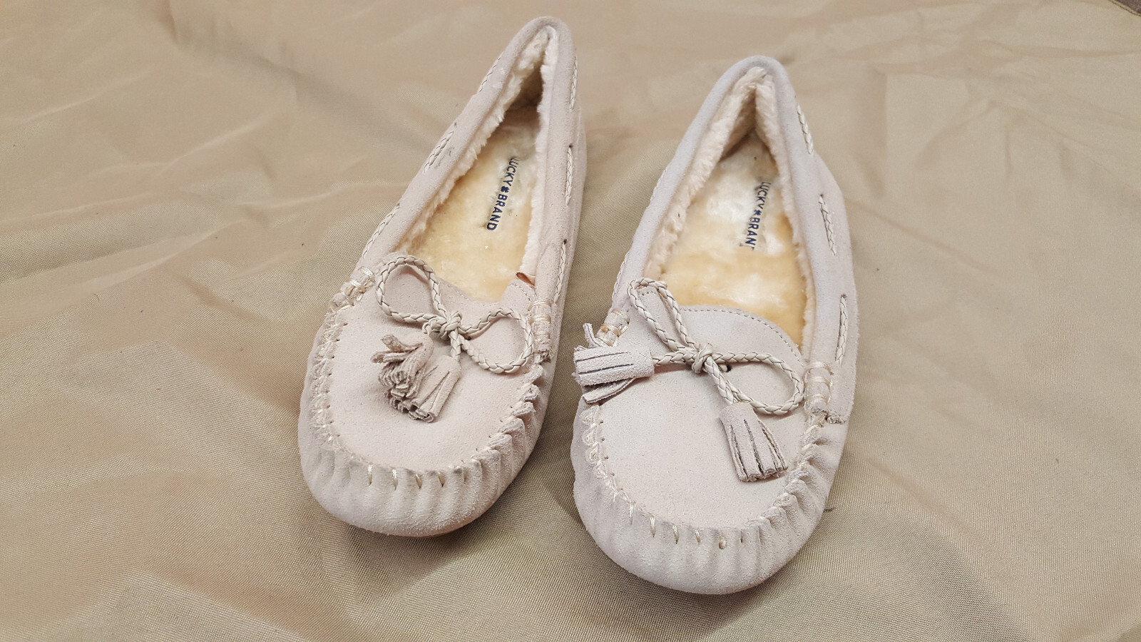 SAOLA Mocassini Lucky Brand Alecks colore crema scamosciato nappa bordo suola gomma TG 8M NUOVI