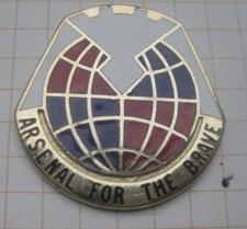 ARSENAL FOR THE BRAVE / MATERIEL COMMAND /  US ARMY CREST ........... Pin (186k)