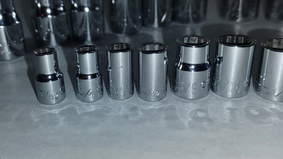 Craftsman 24 Piece SAE 12 Point Shallow Sockets ½" 3/8" & ¼" Drives G & V Series - Image 3 of 4