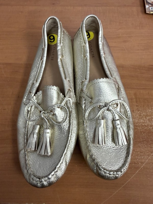 COACH Women's Nadia Platinum Gold Tumbled Metallic Boat Shoe 9 B