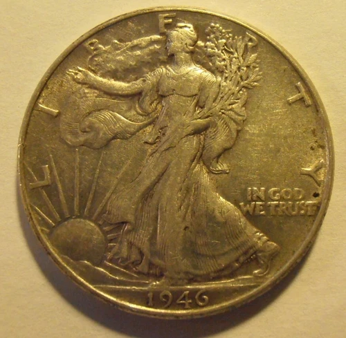 1946 P Walking Liberty Half Dollar, EF, 90% Silver (46PTE2) FREE SHIPPING