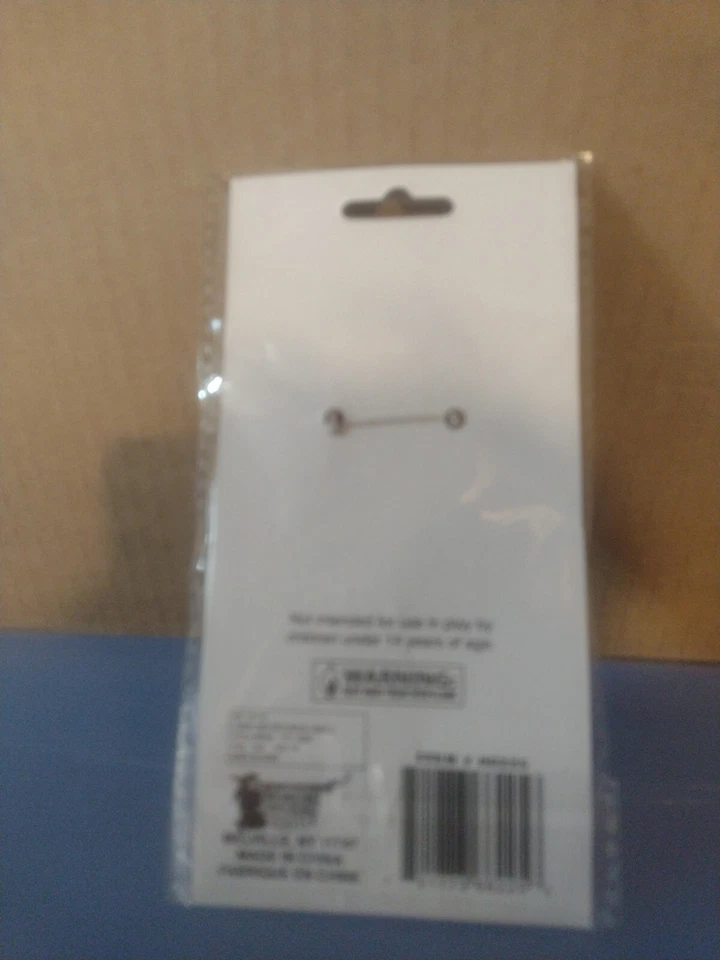 MILITARY HERO MEDAL Gold Star Cloth Ribbon Stripes USA War Pin General Award Toy - Image 2 of 2