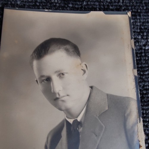 Vintage Found Photo Handsome Dapper Young Man Suit Tie Charming Clean Cut 3.5X5 - Picture 2 of 6
