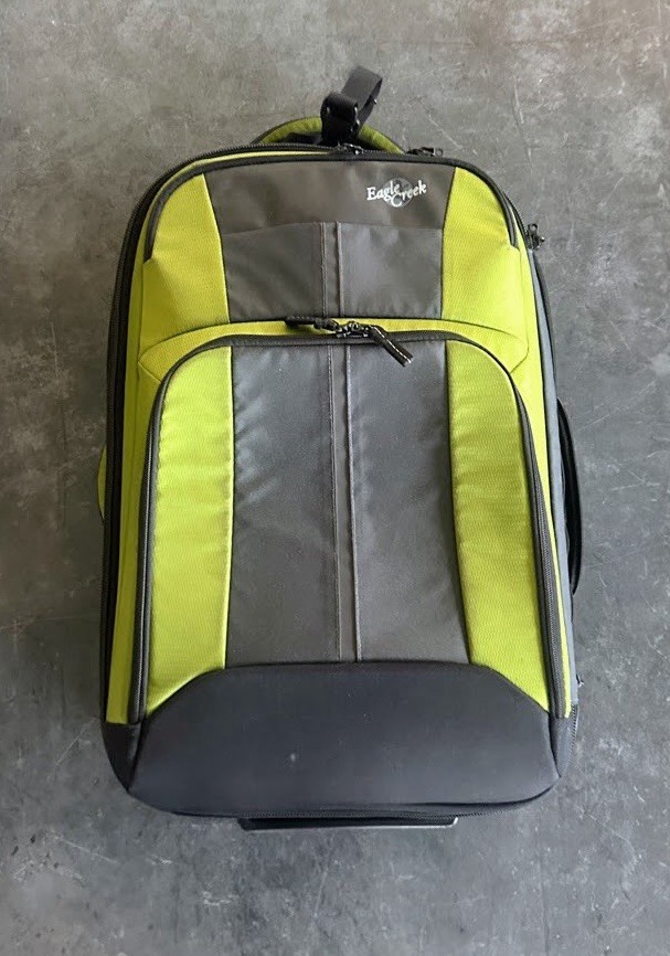 Eagle Creek Hovercraft 22” Expandable Carry On 2 Wheeled Luggage Suitcase Green