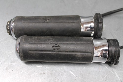 Harley Davidson Heated Grips for parts, has broken connector - Picture 2 of 8