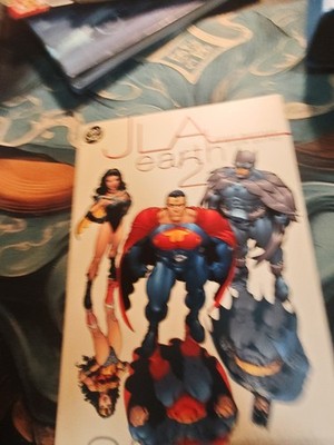 JLA: Earth 2   Grant Morrison & Frank Quitely (DC Paperback)