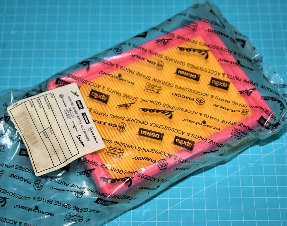 1 filtre à air d'origine APRILIA 852944 MANA 850 / MANA 850 GT 2007/2016 neuf - Photo 1/1