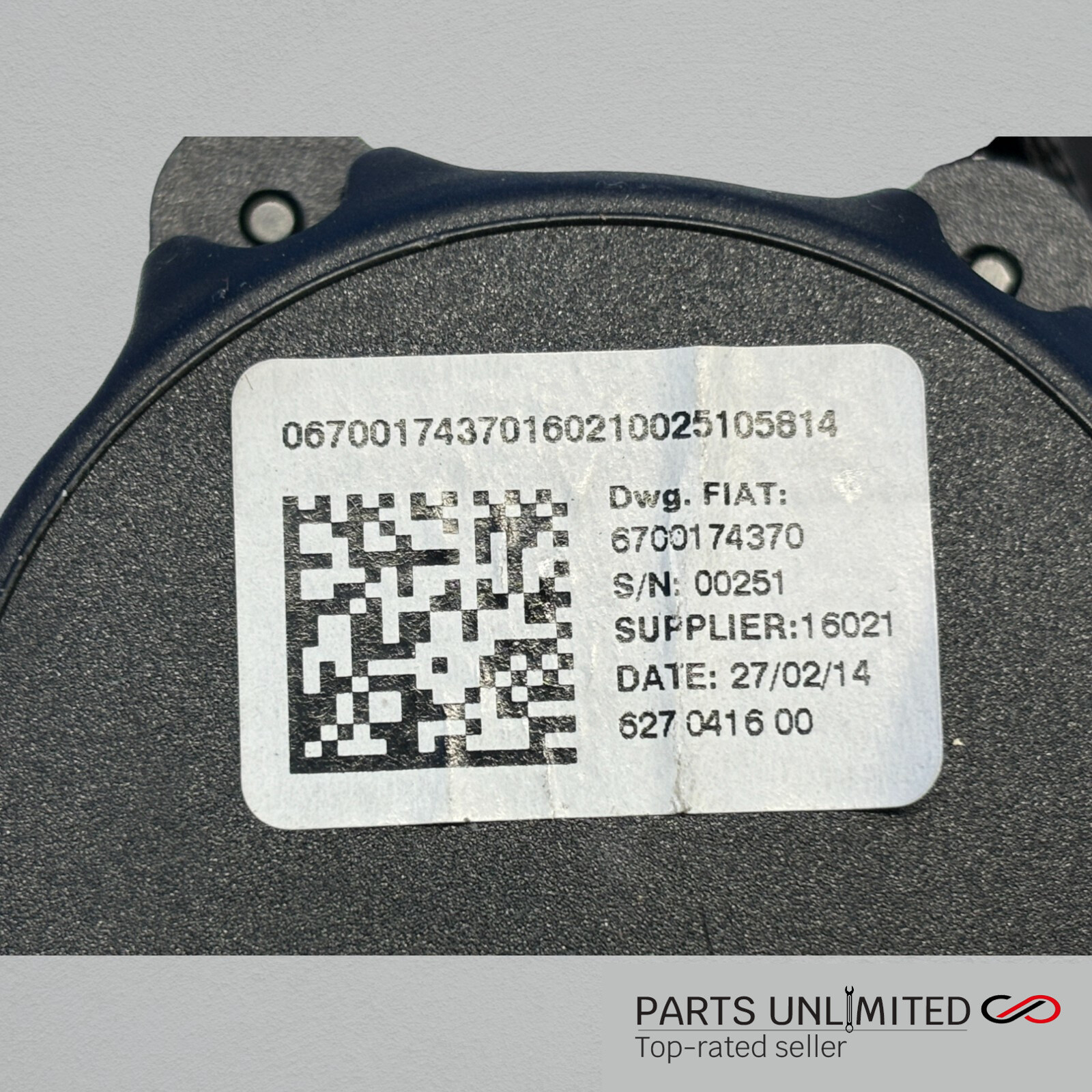 14-17 Maserati Ghibli M157 OEM REAR Right Pass. side seat belt retractor black